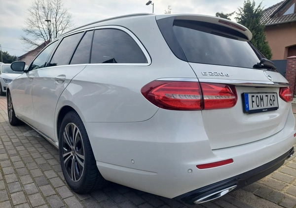 Mercedes-Benz Klasa E cena 127500 przebieg: 144275, rok produkcji 2019 z Jelcz-Laskowice małe 254